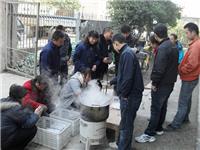 2010年12月下旬部分学员在现场制作母种