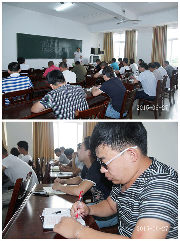 2015年6月27日合肥市庐阳区食用菌协会学员在合肥立新食用菌培训学校教室听老师讲食用菌栽培技术——食用菌不同菌类的生长所需条件及病虫害防治措施