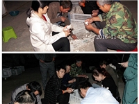 合肥市庐阳区食用菌协会学员采收自己的劳动成果